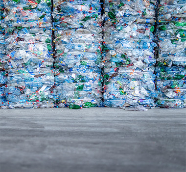 plastbalar på avfallshantering